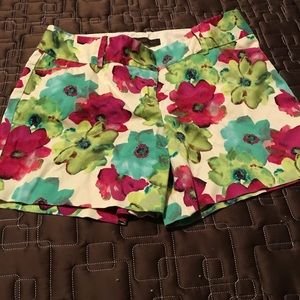 🌺The Limited floral Drew cut shorts🌺